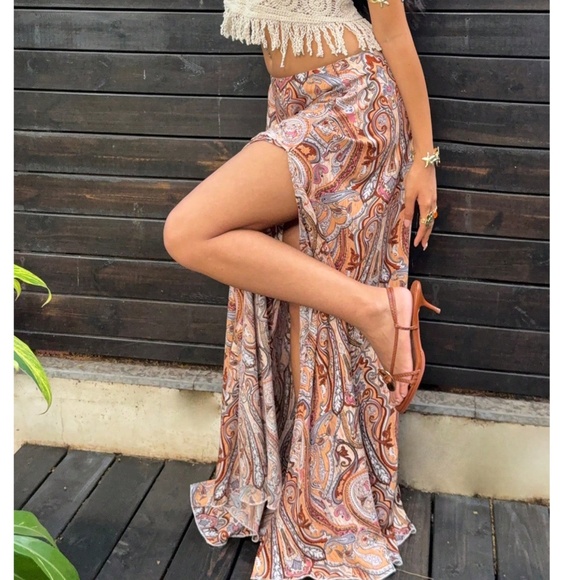 Boho paisley Print Split thigh Maxi Skirt - Picture 2 of 8